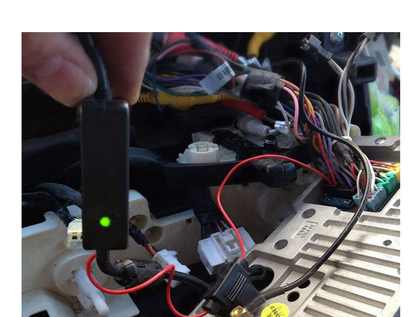 Amplificador de Señal con Antena Activa para Radio de Auto – AM/FM